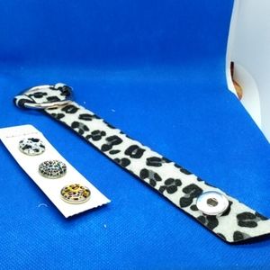 8 inch animal print snap button bracelet